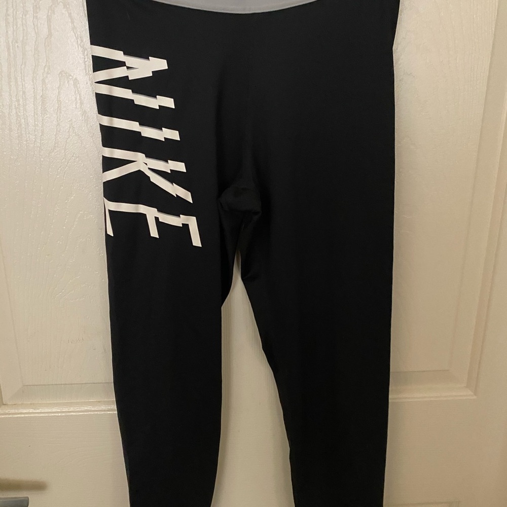 NIKE leggings